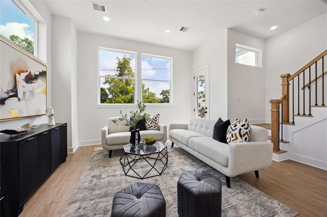 835 Rachel Street E, Houston, TX 77091