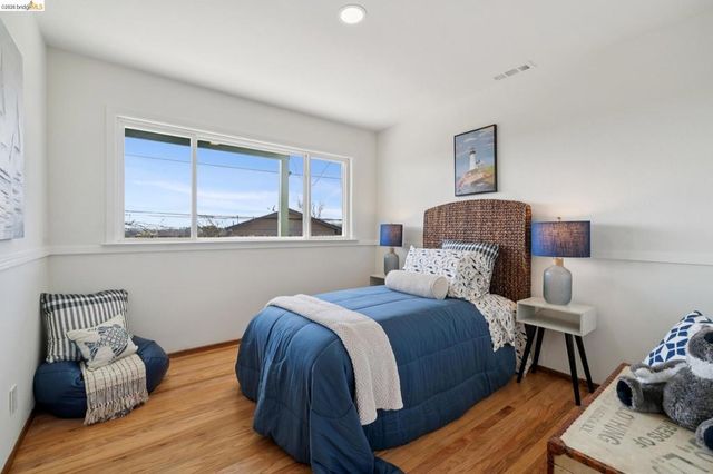 30229 30229 Treeview St, Hayward, CA 94544