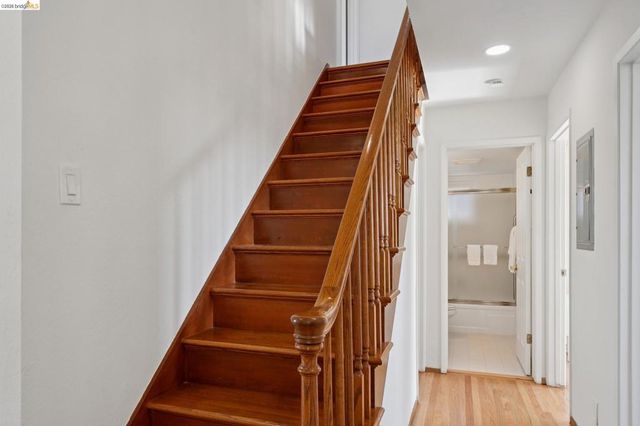 30229 30229 Treeview St, Hayward, CA 94544