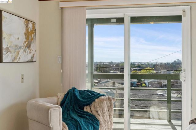 30229 30229 Treeview St, Hayward, CA 94544