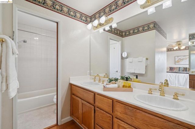 30229 30229 Treeview St, Hayward, CA 94544