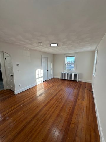 493 Lynn St 4, Malden, MA 02148
