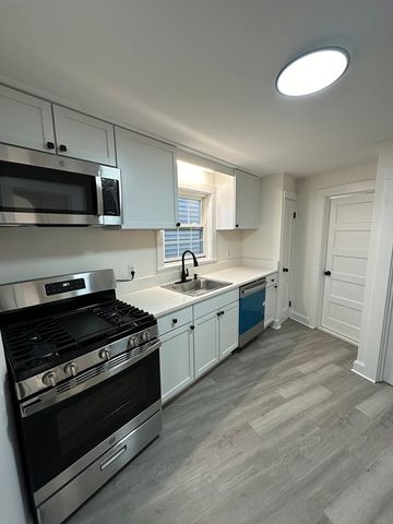 493 Lynn St 4, Malden, MA 02148