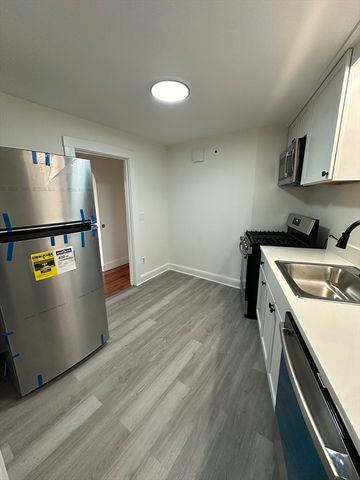 493 Lynn St 4, Malden, MA 02148