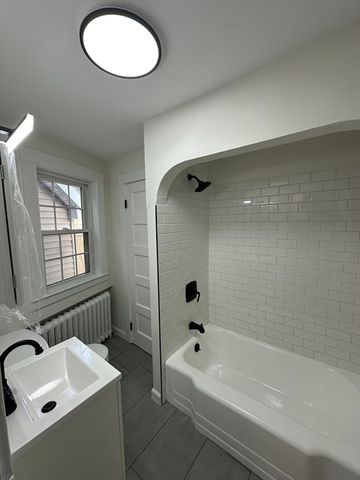 493 Lynn St 4, Malden, MA 02148