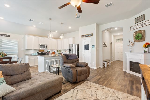 10204 Driskill Drive, Waco, TX 76708