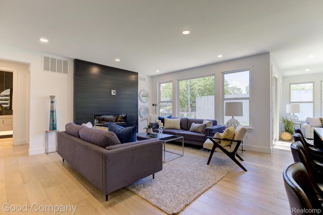 804 Irving Avenue, Royal Oak, MI 48067