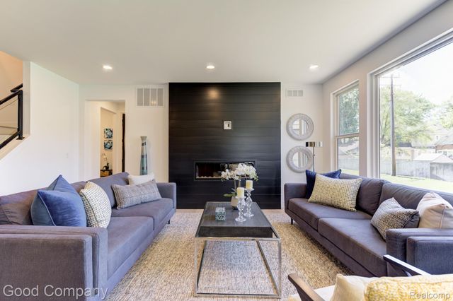 804 Irving Avenue, Royal Oak, MI 48067