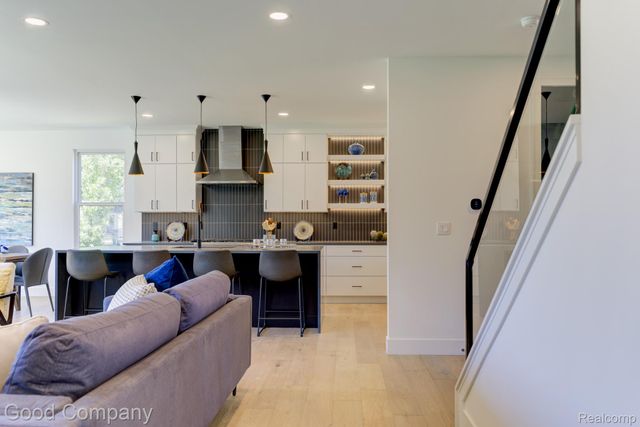 804 Irving Avenue, Royal Oak, MI 48067