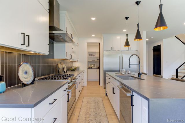804 Irving Avenue, Royal Oak, MI 48067