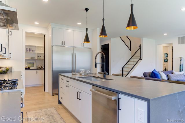 804 Irving Avenue, Royal Oak, MI 48067