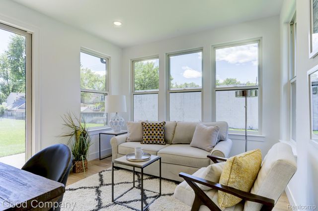 804 Irving Avenue, Royal Oak, MI 48067