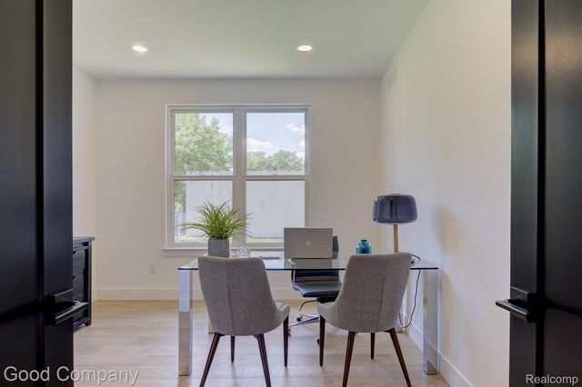 804 Irving Avenue, Royal Oak, MI 48067