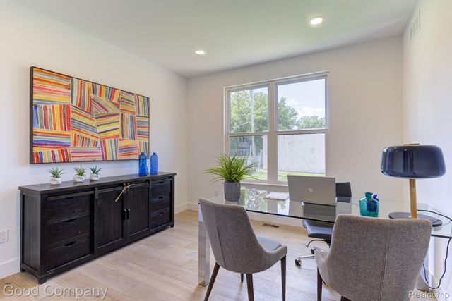 804 Irving Avenue, Royal Oak, MI 48067
