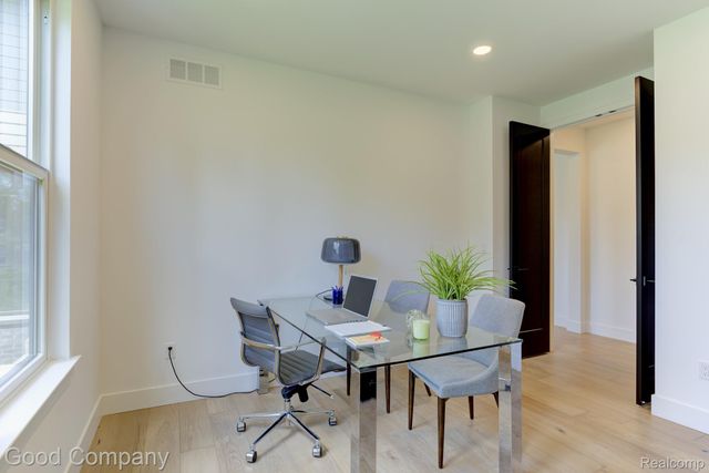 804 Irving Avenue, Royal Oak, MI 48067