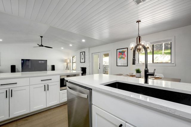 12212 Scribe DR, Austin, TX 78759