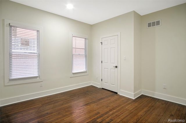 4134 Lakewood, Detroit, MI 48215