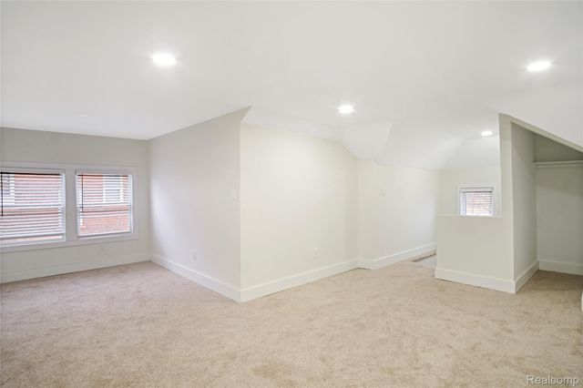 4134 Lakewood, Detroit, MI 48215