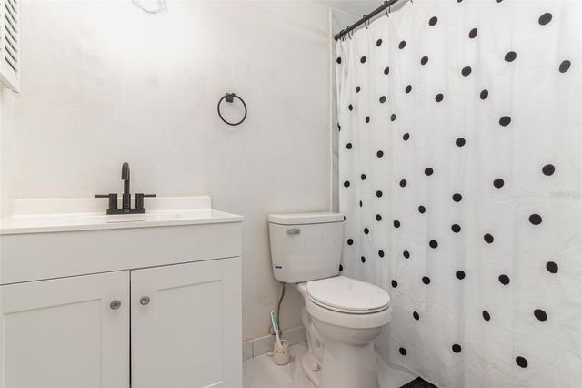 1099 GROVE AVENUE, Mount Dora, FL 32757