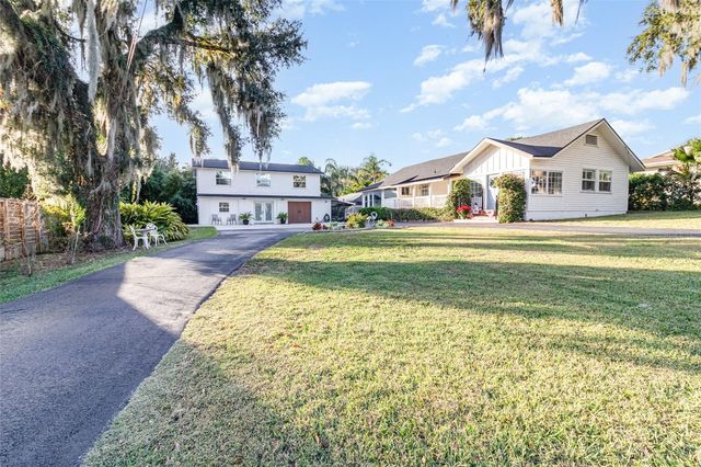 1099 GROVE AVENUE, Mount Dora, FL 32757