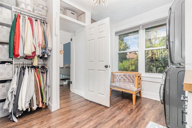 1099 GROVE AVENUE, Mount Dora, FL 32757