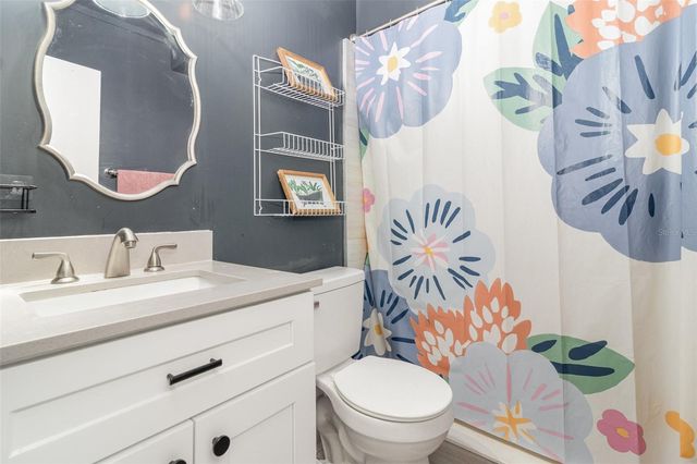 1099 GROVE AVENUE, Mount Dora, FL 32757