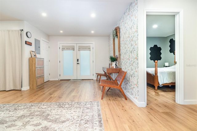 1099 GROVE AVENUE, Mount Dora, FL 32757