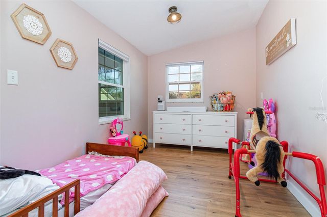 1099 GROVE AVENUE, Mount Dora, FL 32757