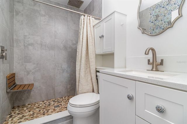 1099 GROVE AVENUE, Mount Dora, FL 32757