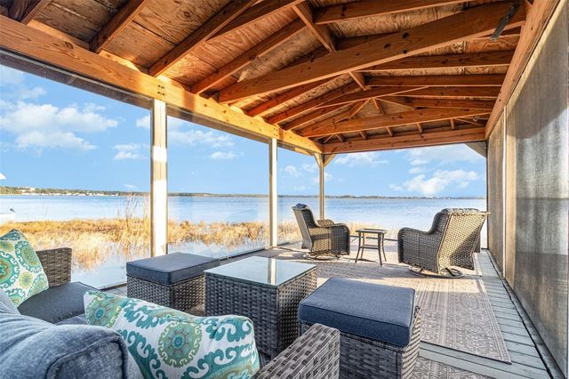 1099 GROVE AVENUE, Mount Dora, FL 32757