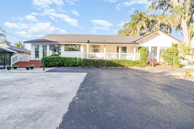 1099 GROVE AVENUE, Mount Dora, FL 32757