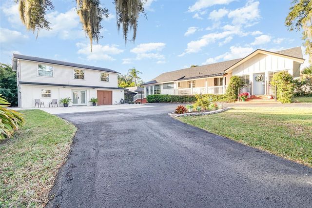 1099 GROVE AVENUE, Mount Dora, FL 32757