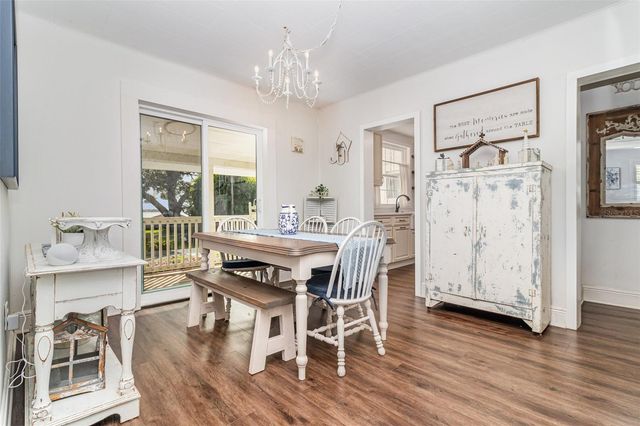 1099 GROVE AVENUE, Mount Dora, FL 32757