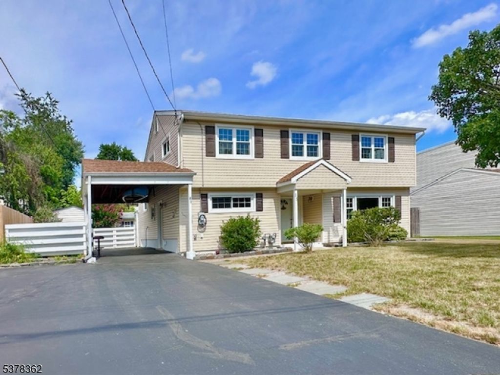 15 Andover Rd, Old Bridge Twp., NJ 08857