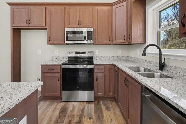 195 Rivers Edge Drive, Hayesville, NC 28904