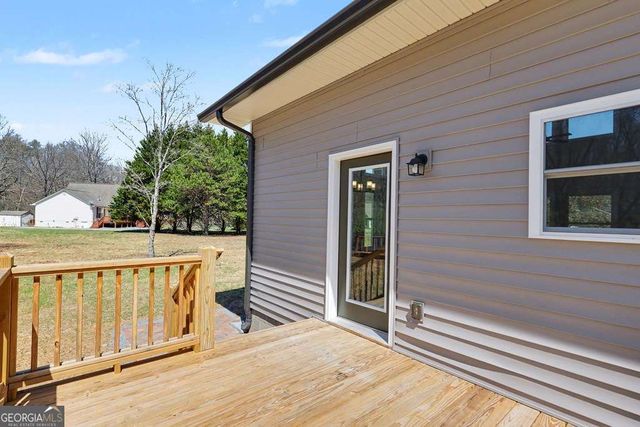 195 Rivers Edge Drive, Hayesville, NC 28904