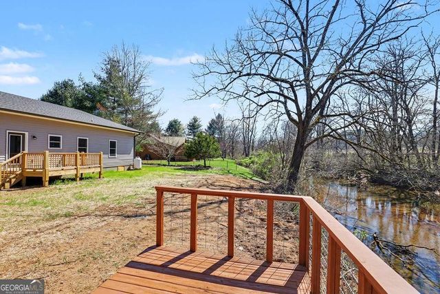 195 Rivers Edge Drive, Hayesville, NC 28904