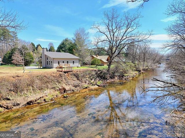 195 Rivers Edge Drive, Hayesville, NC 28904