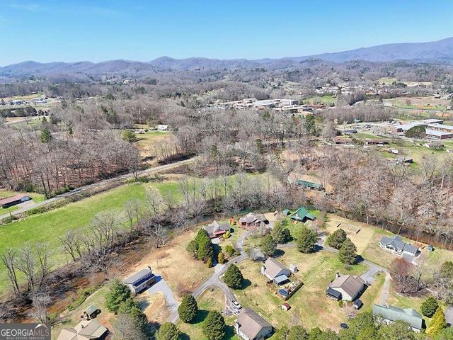 195 Rivers Edge Drive, Hayesville, NC 28904