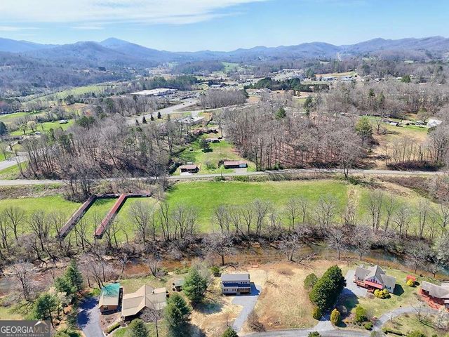 195 Rivers Edge Drive, Hayesville, NC 28904