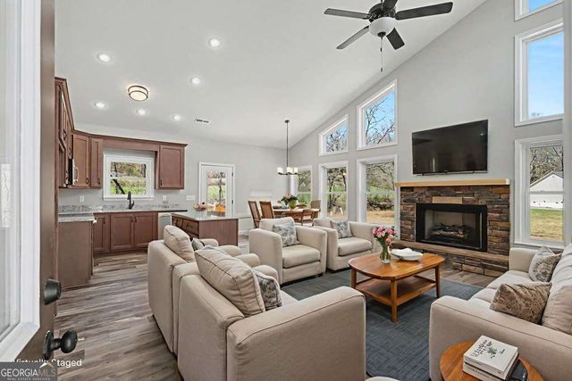 195 Rivers Edge Drive, Hayesville, NC 28904