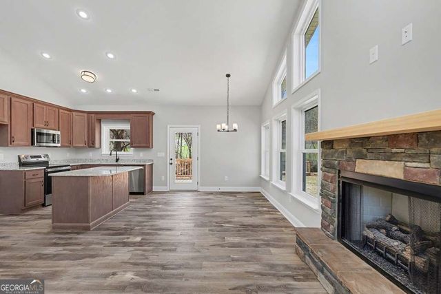 195 Rivers Edge Drive, Hayesville, NC 28904