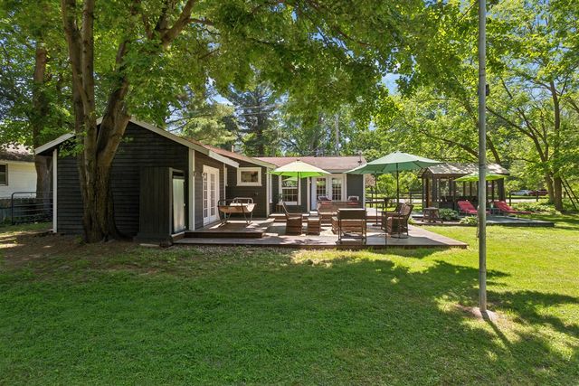 3779 W Glendora Road, New Troy, MI 49119