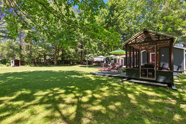 3779 W Glendora Road, New Troy, MI 49119