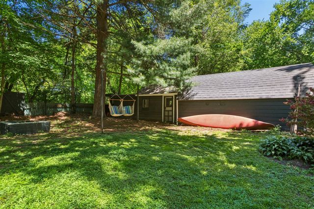 3779 W Glendora Road, New Troy, MI 49119
