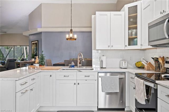 17611 Marco Island LN, Fort Myers, FL 33908