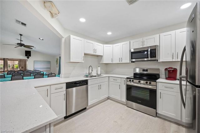 17611 Marco Island LN, Fort Myers, FL 33908