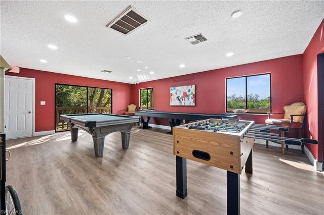 17611 Marco Island LN, Fort Myers, FL 33908