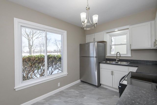 4727 N Green Bay AVENUE, Milwaukee, WI 53209