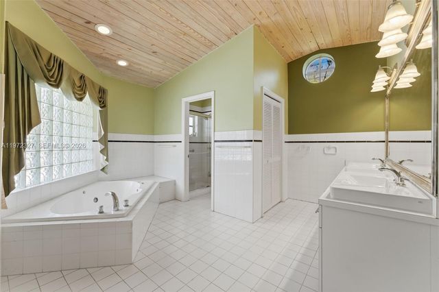 11450 SW 92nd Ct, Miami, FL 33176